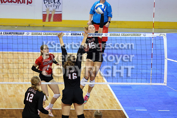 Little River vs Flinthills at the 1AD1 State Volleyball Tournament