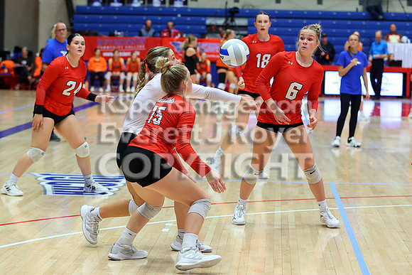 Hoisington vs Neodesha Pool Play at the 3A State Volleyball Tournament