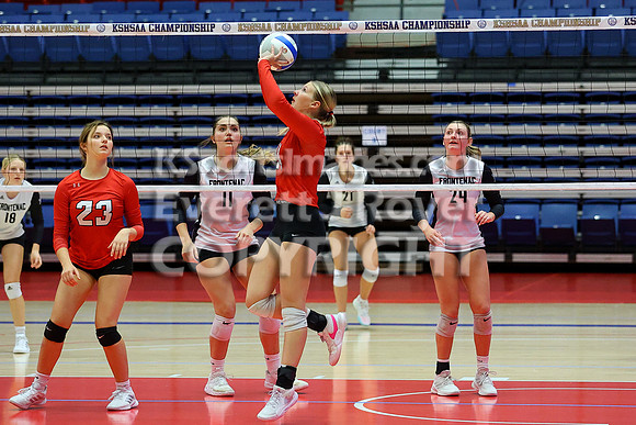 Hoisington vs Neodesha Pool Play at the 3A State Volleyball Tournament
