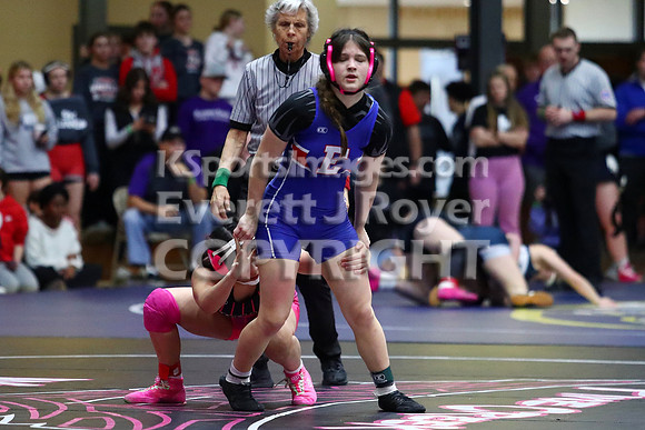 Kaylynn Crawford (Ellinwood HS) 26-16, Fr. over Angela Berreras (Leoti-Wichita County HS) 33-15, So. (Fall 3:25)