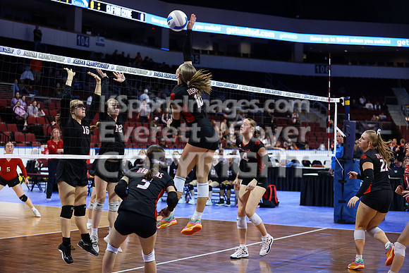 Little River vs Flinthills at the 1AD1 State Volleyball Tournament