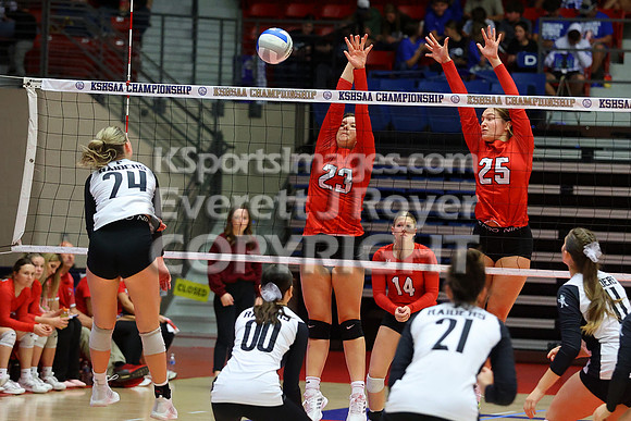 Hoisington vs Neodesha Pool Play at the 3A State Volleyball Tournament