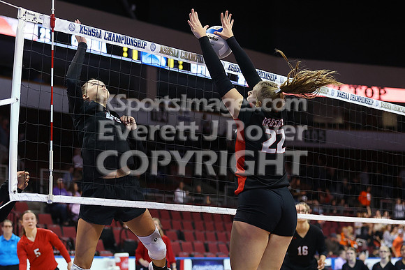 Little River vs Flinthills at the 1AD1 State Volleyball Tournament