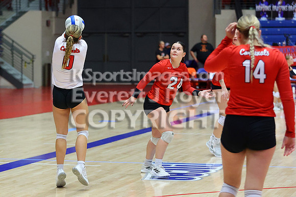 Hoisington vs Neodesha Pool Play at the 3A State Volleyball Tournament