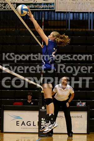 Waverly defeated Beloit St. John's-Tipton in pool play at the KSHSAA Class 1AD2 Volleyball State Championship on Friday, October 27, 2017.  (Photo: Everett Royer, www.ksportsimages.com)