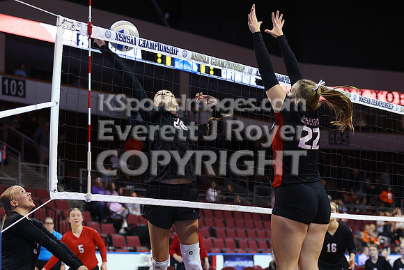 Little River vs Flinthills at the 1AD1 State Volleyball Tournament