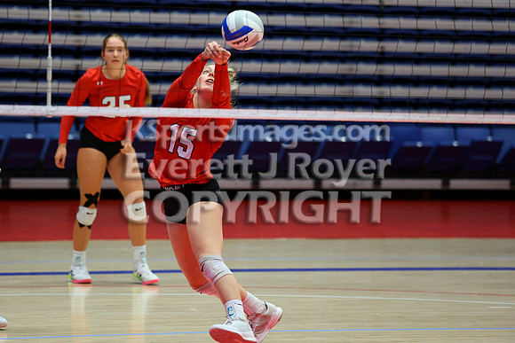Hoisington vs Neodesha Pool Play at the 3A State Volleyball Tournament