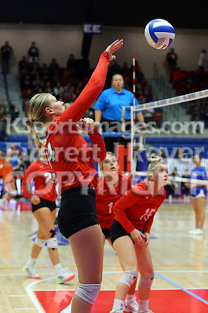 Hoisington vs Neodesha Pool Play at the 3A State Volleyball Tournament