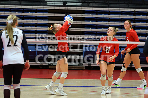 Hoisington vs Neodesha Pool Play at the 3A State Volleyball Tournament