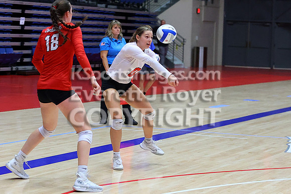 Hoisington vs Neodesha Pool Play at the 3A State Volleyball Tournament