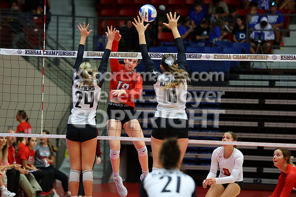 Hoisington vs Neodesha Pool Play at the 3A State Volleyball Tournament