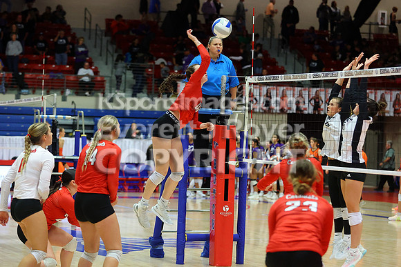 Hoisington vs Neodesha Pool Play at the 3A State Volleyball Tournament