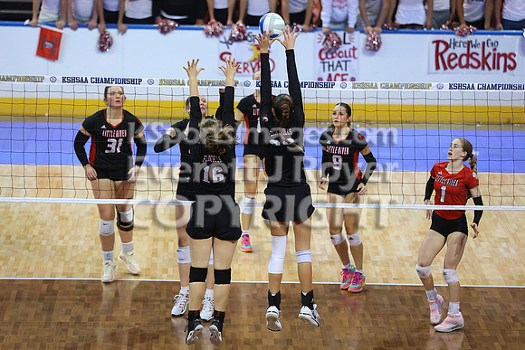 Little River vs Flinthills at the 1AD1 State Volleyball Tournament