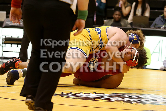 At 285,  Collyn Auker, Norton defeated  Taye Washington, Hoxie 6-1 in the 3-2-1A 2017 KSHSAA Wrestling Championship Finals, Saturday, February 25, 2017.