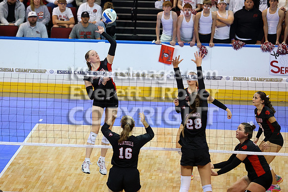 Little River vs Flinthills at the 1AD1 State Volleyball Tournament