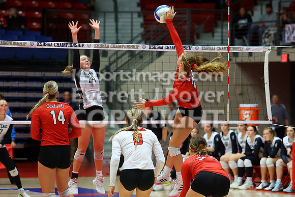 Hoisington vs Neodesha Pool Play at the 3A State Volleyball Tournament
