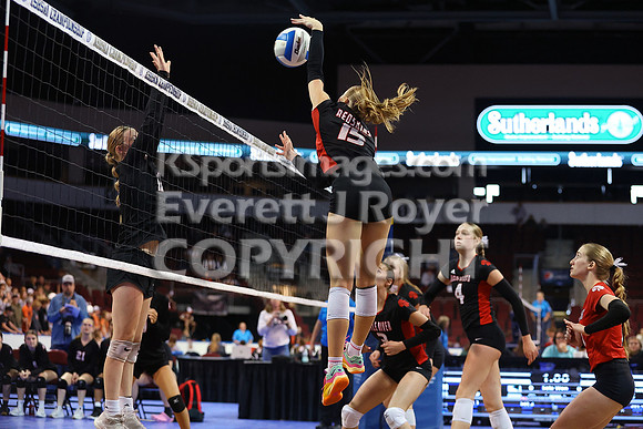 Little River vs Flinthills at the 1AD1 State Volleyball Tournament